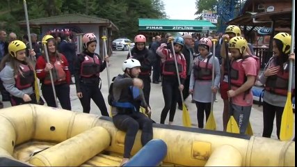 Rize’de Üniversite Öğrencilerinin Rafting Heyecanı