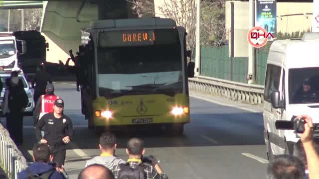 Beşiktaş Taraftarı, Ülker Stadyumu'na Geldi - Hd