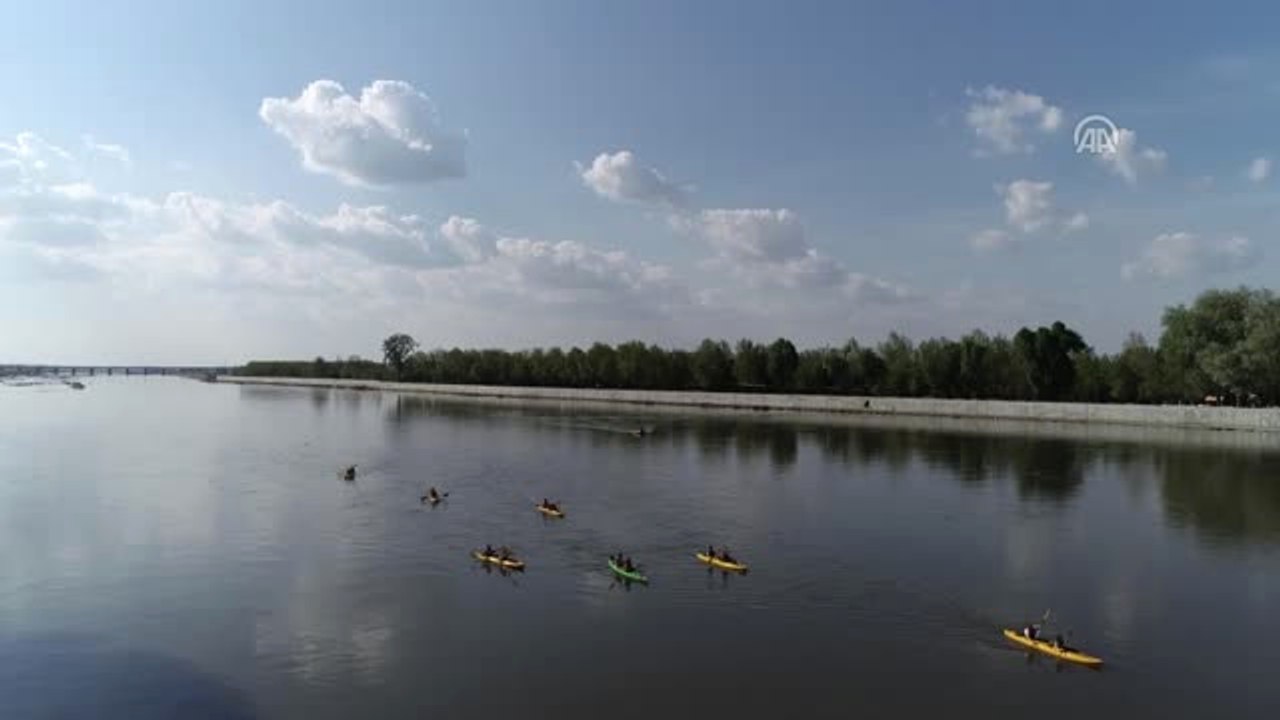 Kano Sporcuları Turizm İçin Kürek Çekti - Edirne
