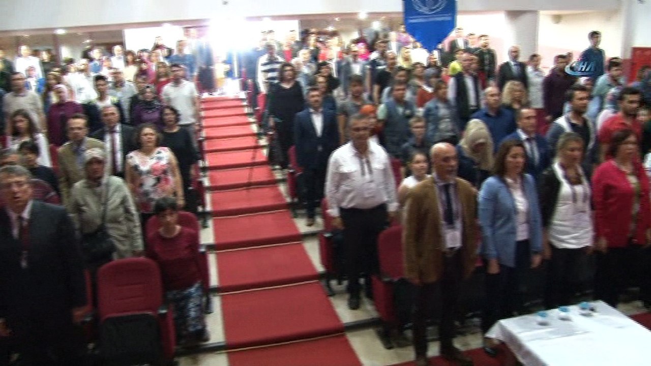 Anadolu Üniversitesi Açıköğretim Fakültesi'nde başarılı öğrenciler belgelendirildi