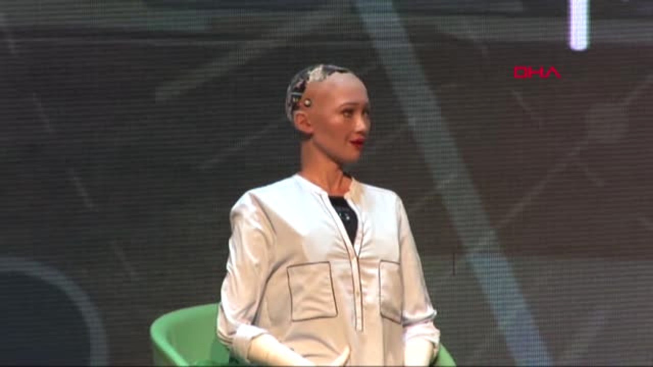 Sofia: Bana Para Falan Vermediler, Bir Şey mi Kaçırıyorum? Hd 2