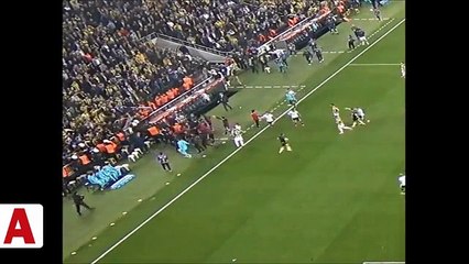 İşte olaylı maçta o anlar!; Şenol Güneş hastaneye kaldırıldı