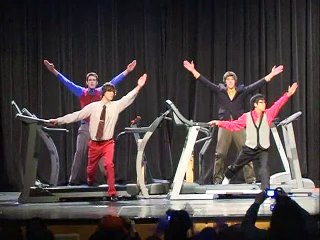 AND THAT’S HOW YOU DO A HIGHSCHOOL TALENT SHOW