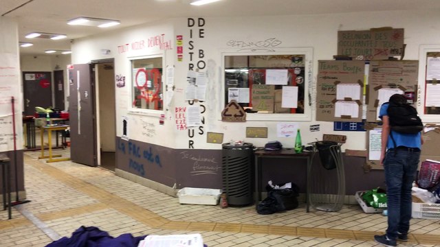 À l'intérieur comme à l'extérieur, les dégâts sont considérables