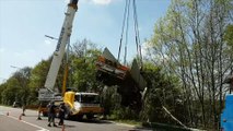 Floreffe: dépannage du camion tombé dans un ravin