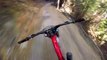 Ce rider fou fait une descente en VTT sans les mains - Antoine Boulard