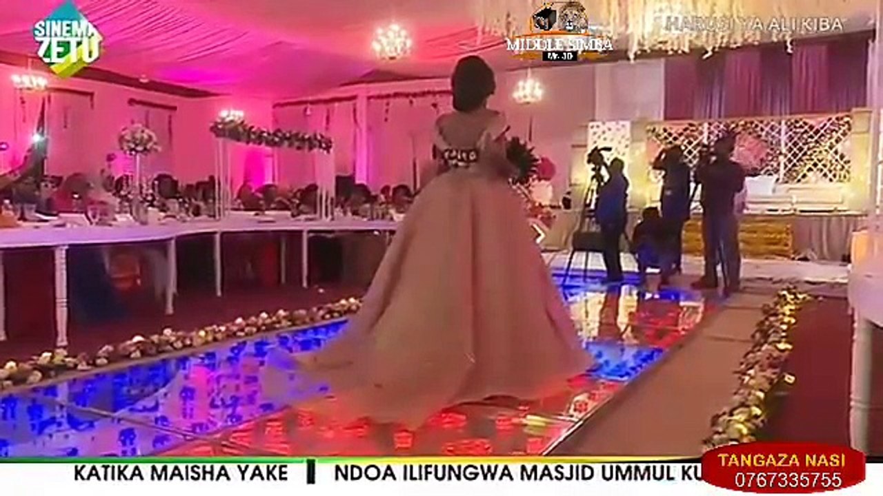 LIVE HARUSI YA ALIKIBA:BIBI HARUSI(MKE WA ALIKIBA) ALIVYOINGIA UKUMBINI..