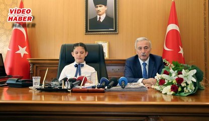 (20 Nisan 2018) UYKUSUZLUKTAN DERT YANAN MİNİK VALİ, "ACİLEN TEKLİ EĞİTİME GEÇİLMELİ"