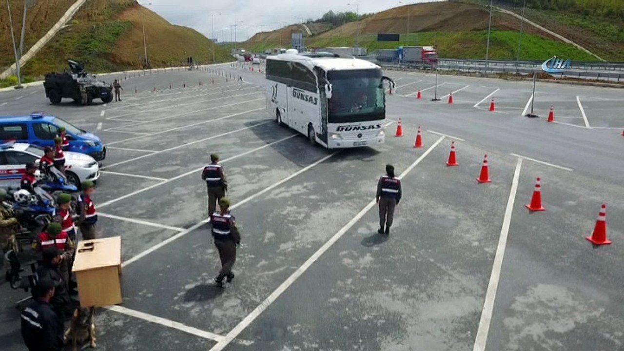Jandarma ekiplerinden yeni nesil barkod kimlik...