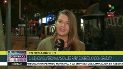Carabineros reprimen marcha estudiantil en Chile