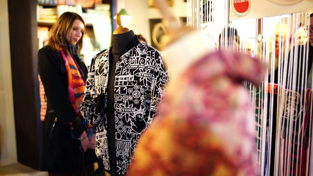 « Tisser l’excellence », la nouvelle exposition temporaire du musée de la cravate et du textile de Panissières