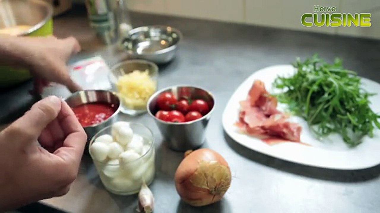Recette facile des pizzas maison (pâte et garniture)