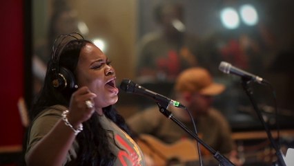 Tasha Cobbs Leonard - Gracefully Broken