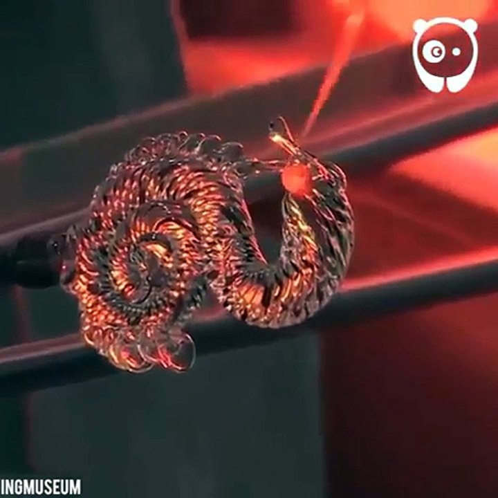 Glass art works ,صناعة التحف الفنية من الزجاج
