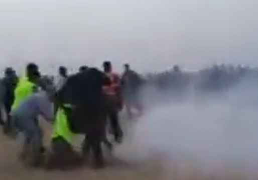 Tear Gas Fired on Crowds During Fourth Week of Demonstrations