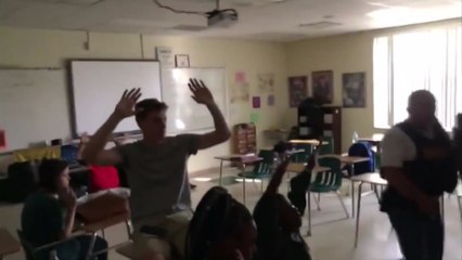 美 고교 또 총격...총기규제 대규모 시위 / YTN