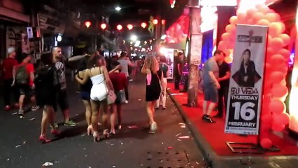 Romance Is In the Air 2  Feb 2017 Walking Street Pattaya Thailand