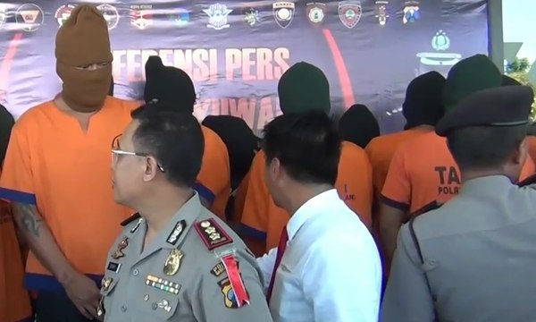 Polisi Sita Ratusan Liter Miras Oplosan dalam Sepekan