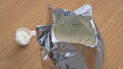 Desmantelan una planta que envasaba leche en polvo para su venta ilegal