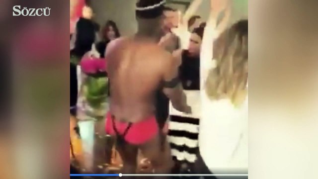 Güzel oyuncu yarı çıplak siyahi dansçıyla erik dalı oynadı