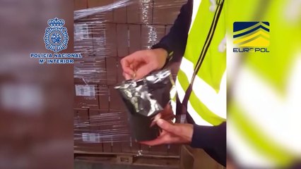 La Policía desmantela una fábrica de leche falsa para bebés
