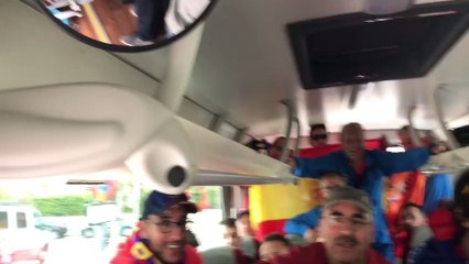 Los seguidores del Barça cantan "viva España"