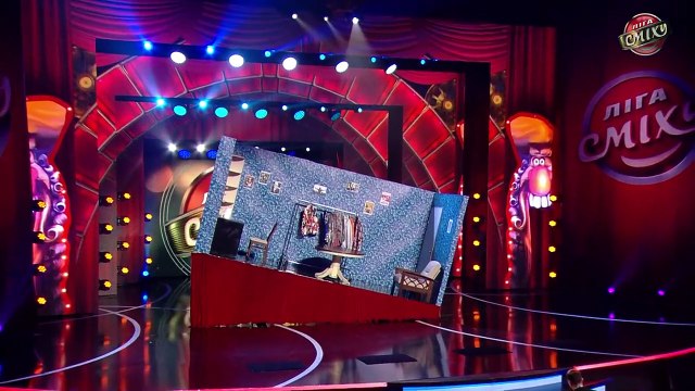 Батл Наклонная Комната - 30 + - Лига Смеха 2018