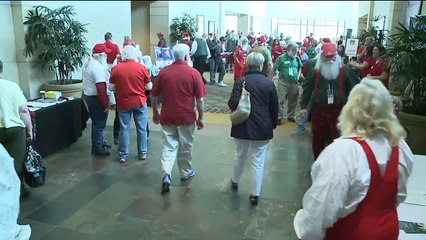 Download Video: Hundreds of Santas from Around the World Descend on Colorado for Convention