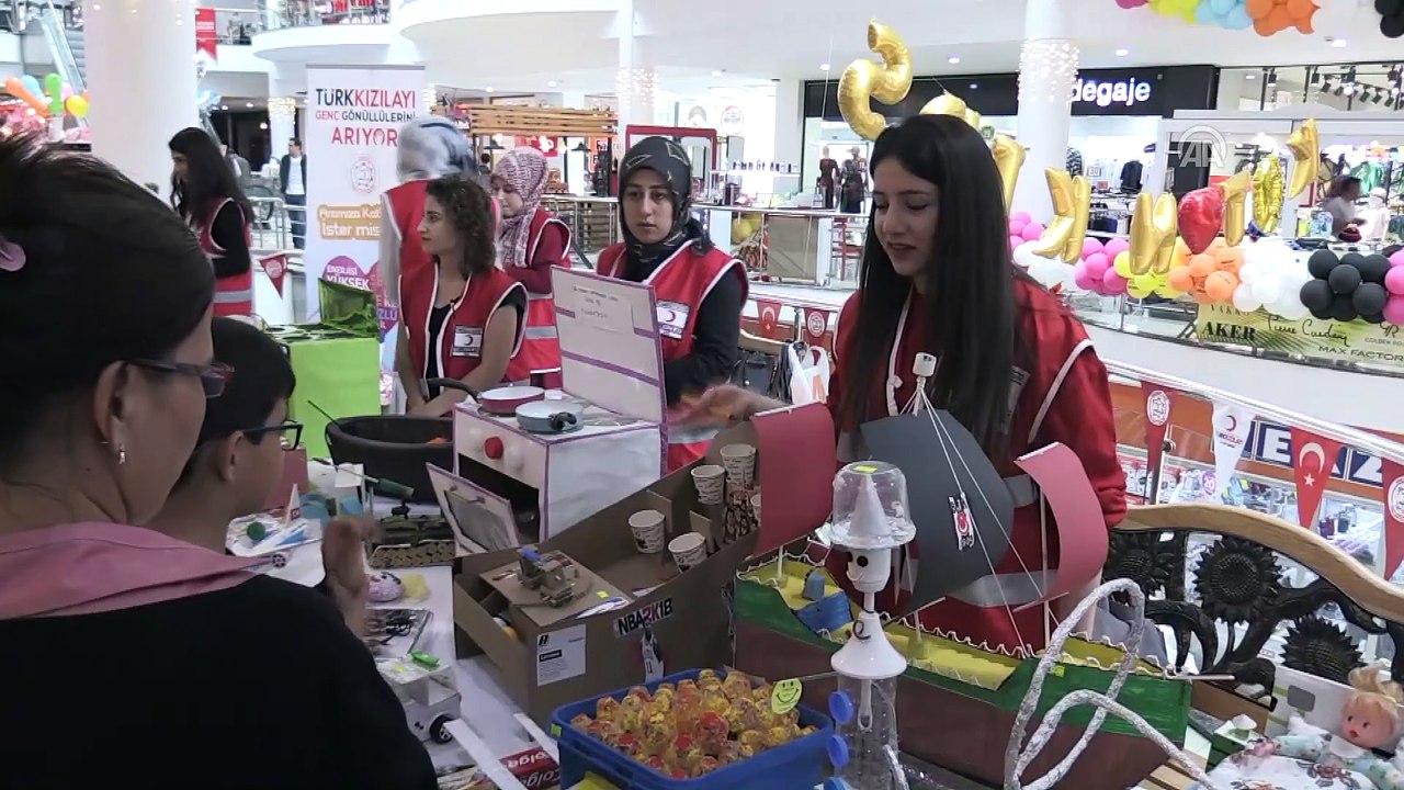 Çocukların atık malzemelerden oyuncak yaptı - ELAZIĞ