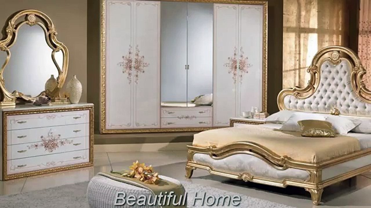 Chest in the women's bedroom - Romantic Women's Bedroom