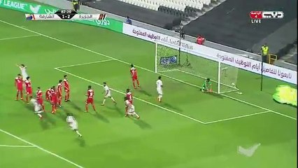 مبارك بوصوفه يحرز هدف الجزيرة الثالث في مرمى الشارقة