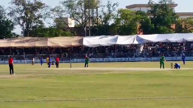Misbah ul haq Vs Wahab Riaz in Sargodha stadium