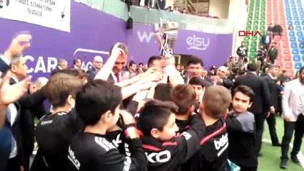 Orman, Azerbaycan'da Beşiktaşlı Taraftarlarla Buluştu