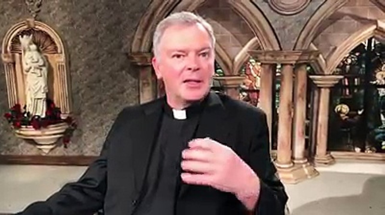 El padre Patrice Chocholski, cura de la parroquia de Ars en Francia, nos habla de San Juan Maria Vianney, el Santo Cura de Ars.