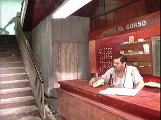 PERRO COME PERRO DETRAS DE CAMARAS