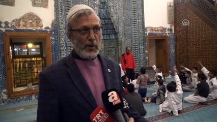 İmam, çocuklara sporu tarihi camide sevdiriyor - EDİRNE