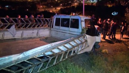 15 Metre Takla Attıktan Sonra Duran Kamyonetin Sürücüsü Hayatını Kaybetti