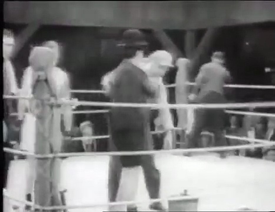 charlie Chaplin boxing- Funny video-comedy video