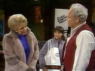 Archie Bunker's Place S03E08 Growing Up İs Hard To Do Part 1
