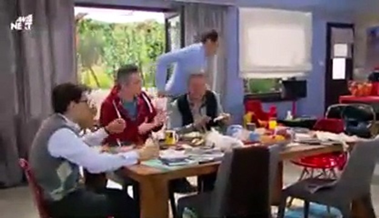 Κάτι χωρισμένα παλικάρια, ANT1 - Επεισόδιο 60