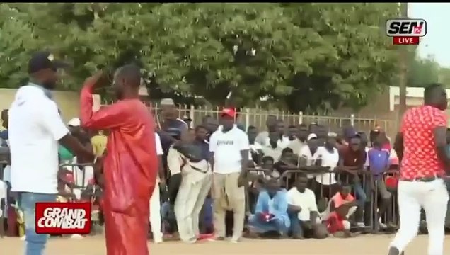 Oubliant de renouveler sa licence, ce lutteur pleure à chaudes larmes