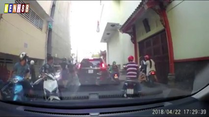 Clip-Giang hồ Hải Phòng mâu thuẫn, hỗn chiến trên đường phố Sài Gòn