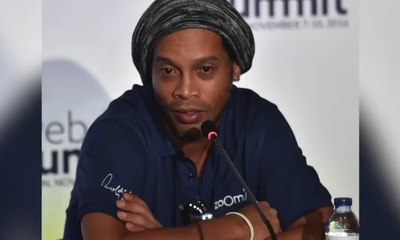 "Matur Suwun" dari Ronaldinho...