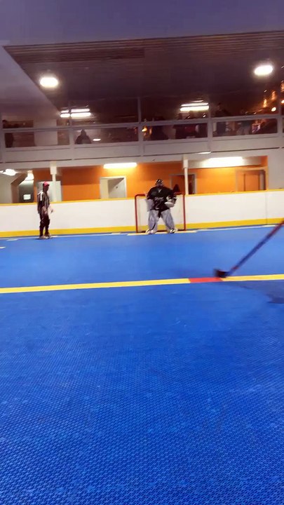 Remplaçant contre Bruno Bussières