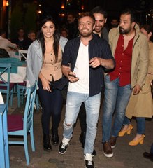 Sevgilisi ile El Ele Kamera Karşısına Geçen Murat Dalkılıç, "Babalık" Sorusuna Kızdı