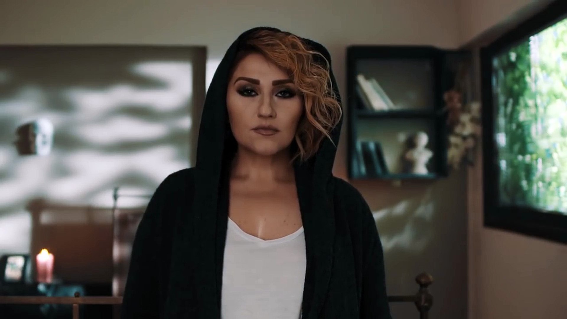 ⁣Pınar Çubukçu Kağıt Kesiği