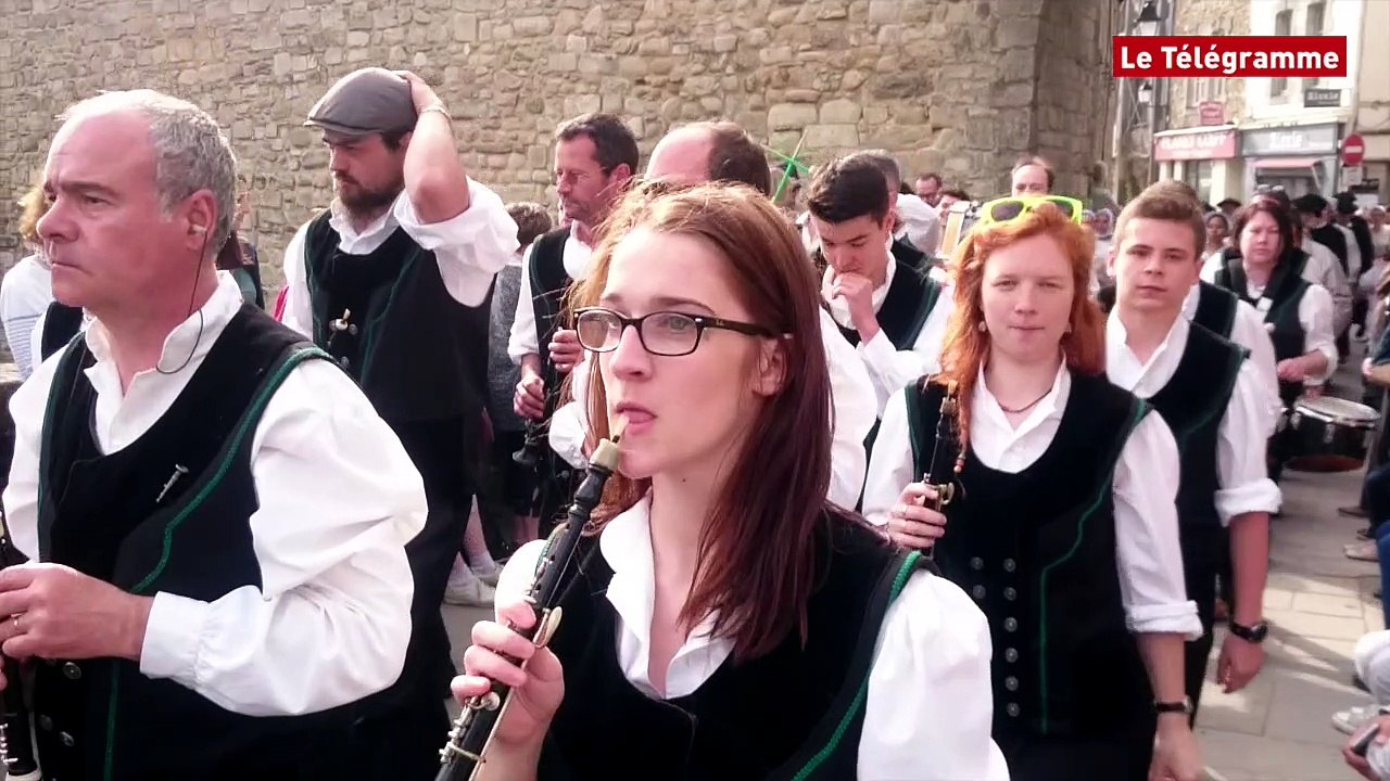 Tradi Deiz. Vannes au coeur de la danse bretonne
