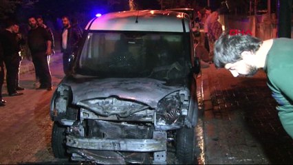 Çöpten sıçrayan alevler otomobili yaktı