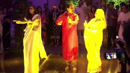 Jaya Bachchan - Shweta Bachchan DANCE at Sandeep Khosla's part will make your day | FilmiBeat