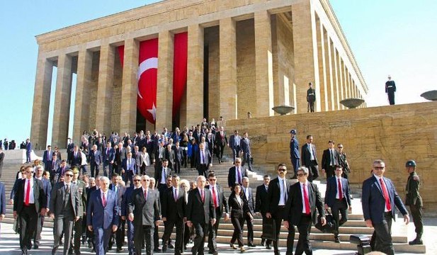 Anıtkabir'de 23 Nisan töreni